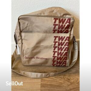 Vintage TWA Getaway Vacations Shoulder Tote Bag